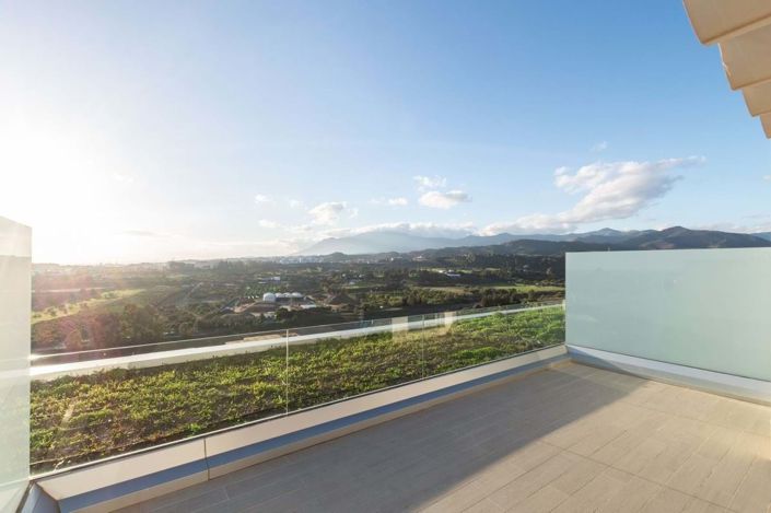 Image No.23-3 Bed Townhouse for sale