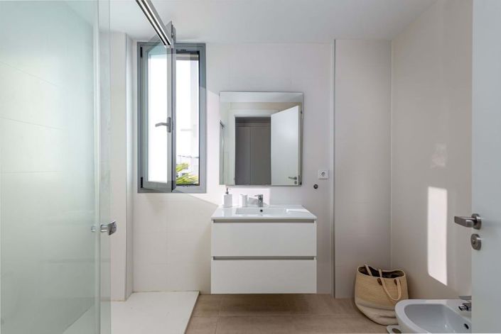 Image No.24-2 Bed Apartment for sale