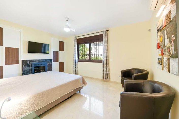 Image No.15-5 Bed Villa for sale