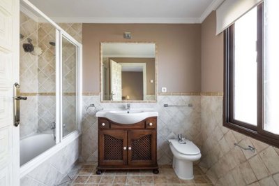 1447-664134-78d1f4f8b6655591b02d22fabb36a692d