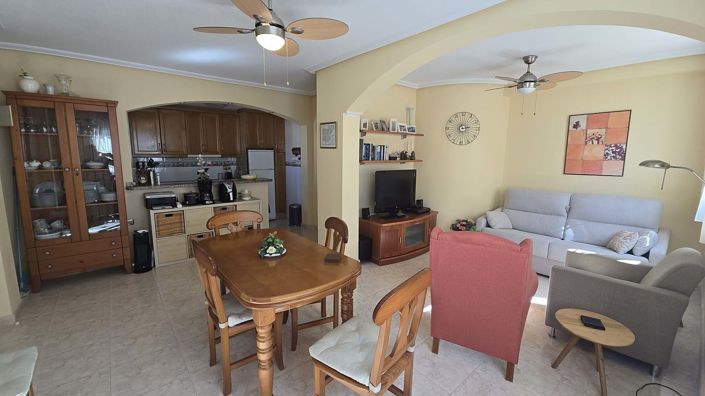 Image No.8-2 Bed Townhouse for sale