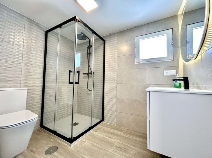 Image No.40-5 Bed Villa for sale