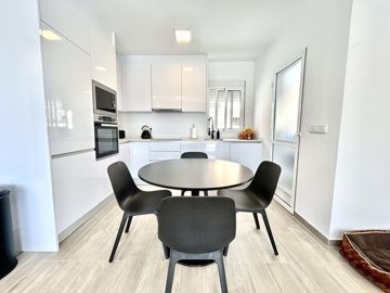 1447-664214-78d1f4f8b6655591b02d22fabb36a692d