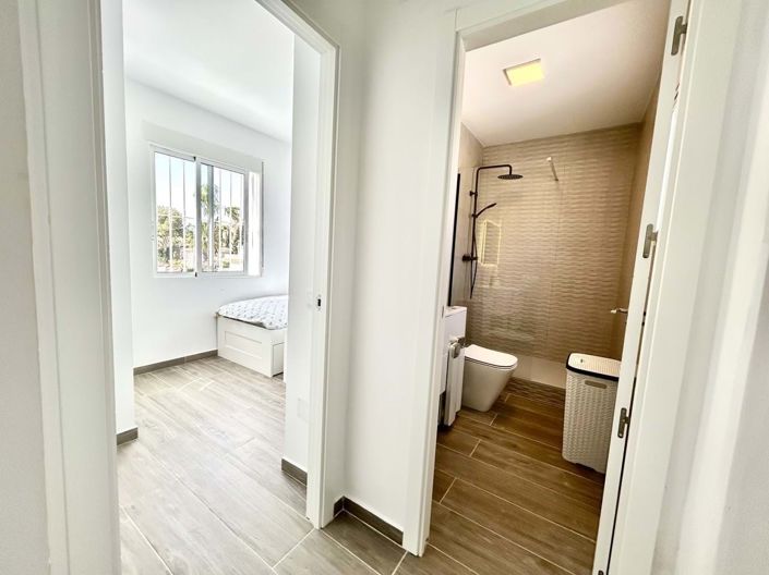 Image No.16-5 Bed Villa for sale