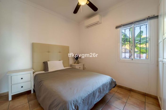 Image No.15-7 Bed Villa for sale