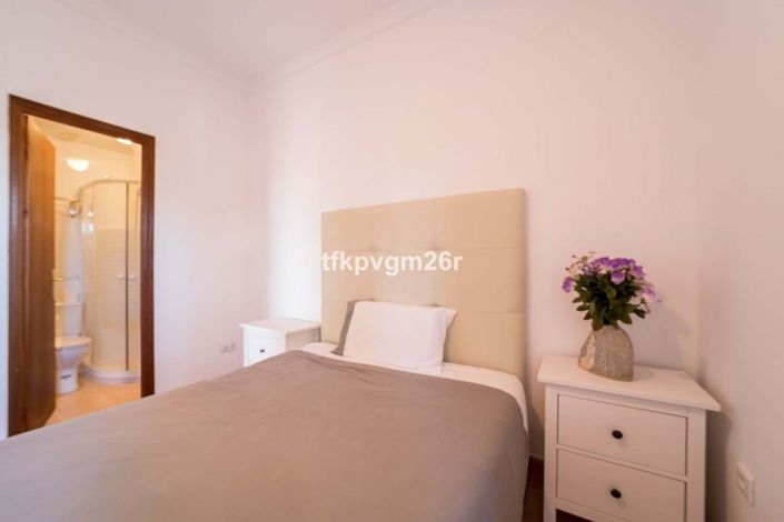 Image No.17-7 Bed Villa for sale