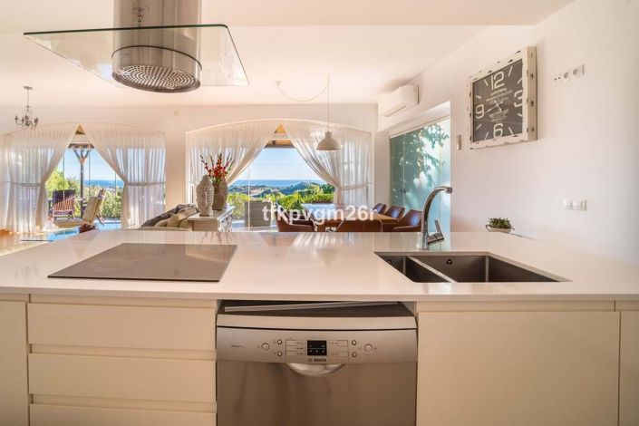 Image No.2-7 Bed Villa for sale