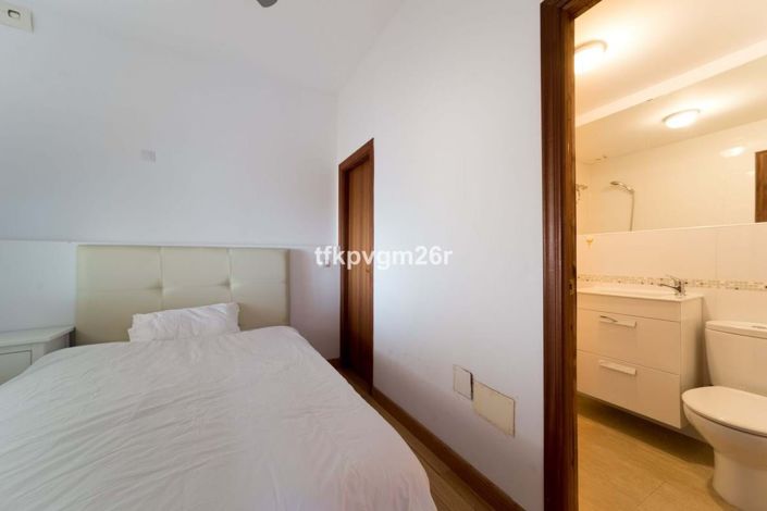 Image No.21-7 Bed Villa for sale