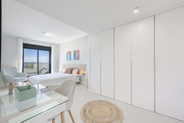 Image No.15-2 Bed Apartment for sale