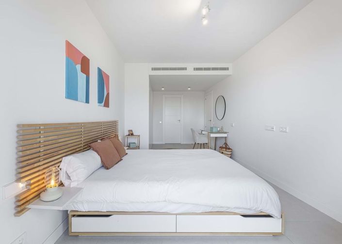 Image No.20-2 Bed Apartment for sale