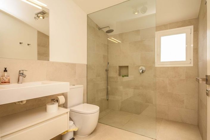 Image No.12-5 Bed Villa for sale