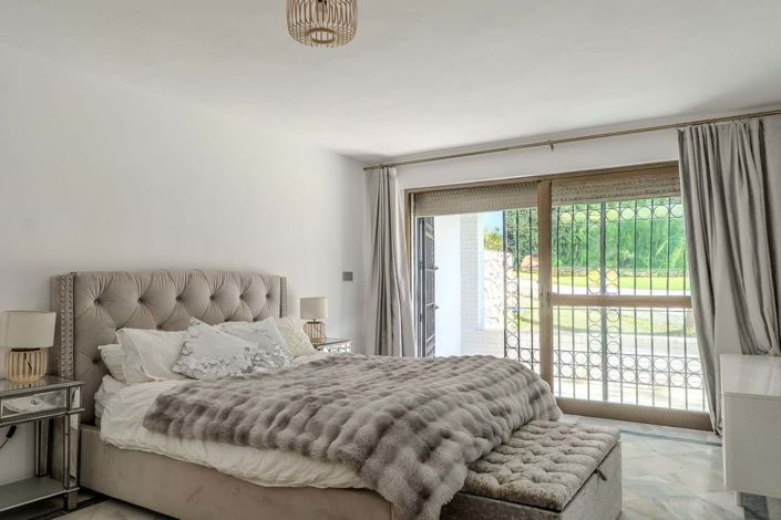 Image No.22-5 Bed Villa for sale