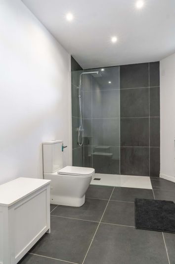 Image No.25-5 Bed Villa for sale