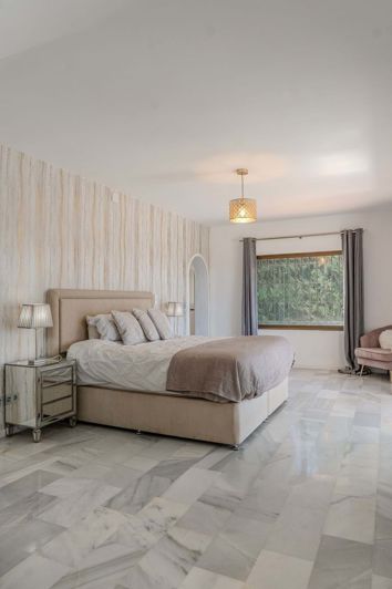 Image No.8-5 Bed Villa for sale