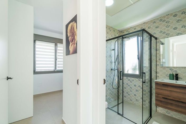 Image No.18-3 Bed Villa for sale