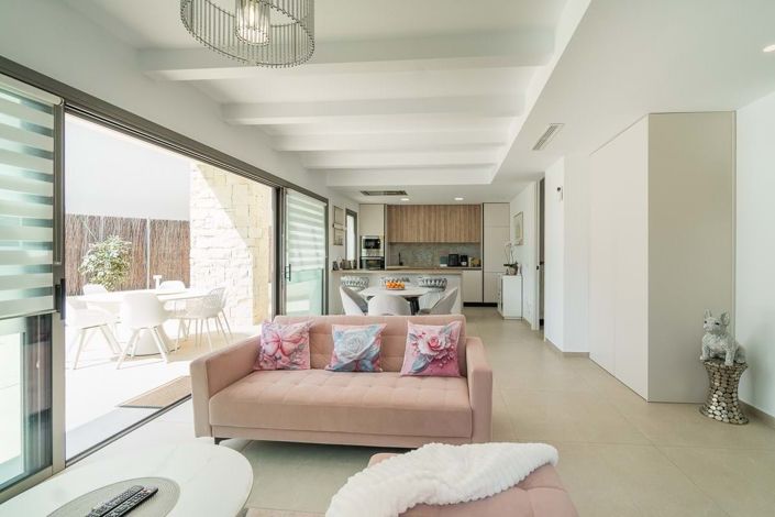 Image No.2-3 Bed Villa for sale