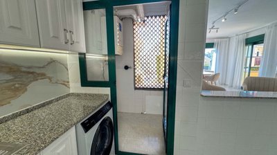 1447-664272-78d1f4f8b6655591b02d22fabb36a692d