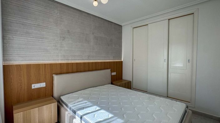 Image No.20-2 Bed Apartment for sale