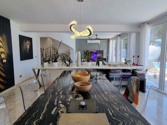 Image No.20-5 Bed Villa for sale