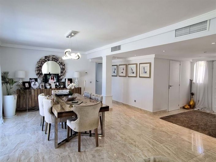 Image No.10-5 Bed Villa for sale