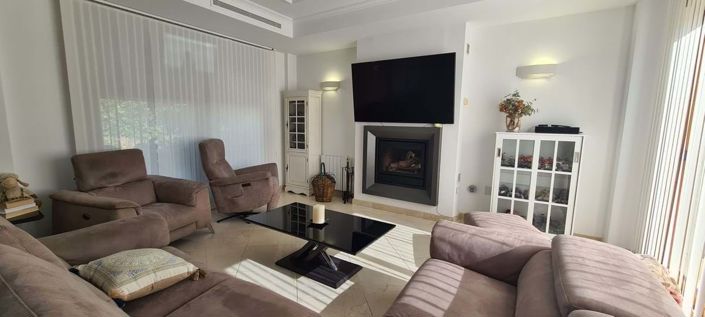 Image No.7-3 Bed Villa for sale