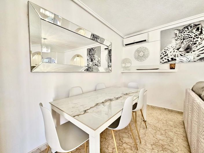Image No.8-2 Bed Townhouse for sale