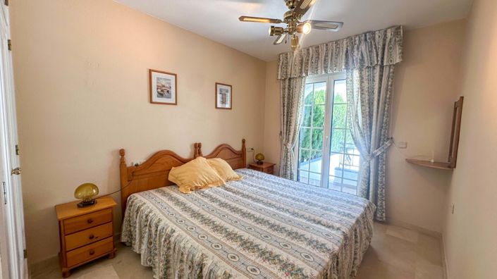 Image No.26-2 Bed Townhouse for sale