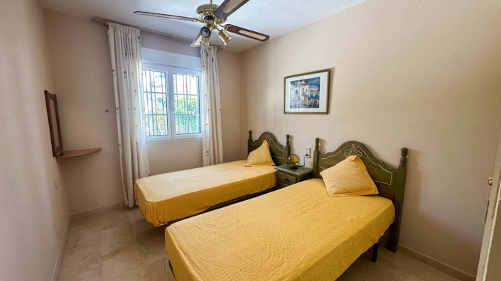 Image No.16-2 Bed Townhouse for sale