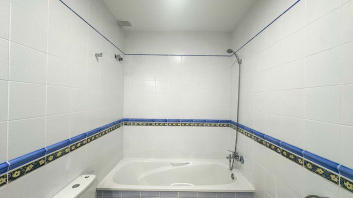 Image No.22-2 Bed Townhouse for sale