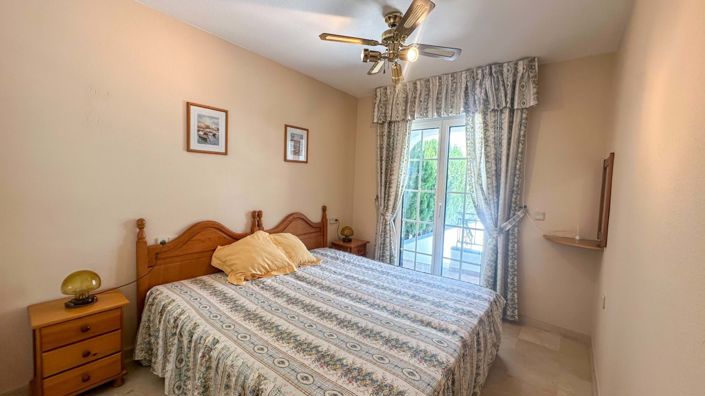 Image No.25-2 Bed Townhouse for sale