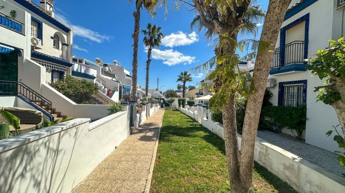 Image No.39-2 Bed Townhouse for sale