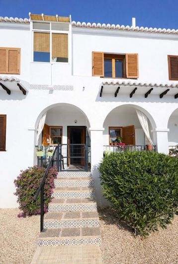 Image No.2-3 Bed Townhouse for sale