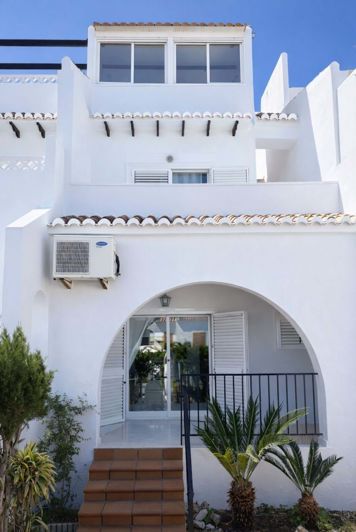 Image No.3-3 Bed Townhouse for sale