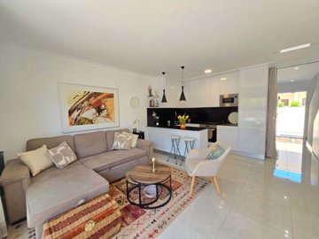 1447-665323-78d1f4f8b6655591b02d22fabb36a692d