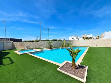 1447-665323-78d1f4f8b6655591b02d22fabb36a692d