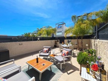 1447-665323-78d1f4f8b6655591b02d22fabb36a692d