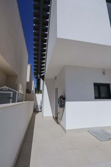 Image No.11-3 Bed Villa for sale