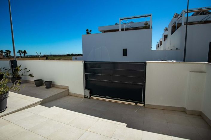 Image No.12-3 Bed Villa for sale