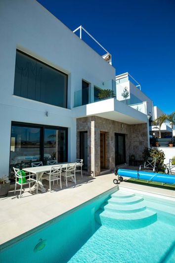 Image No.3-3 Bed Villa for sale