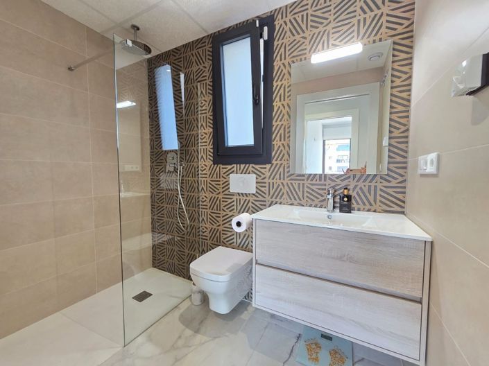 Image No.20-2 Bed Apartment for sale