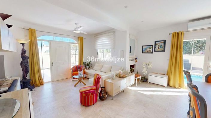 Image No.12-5 Bed Villa for sale
