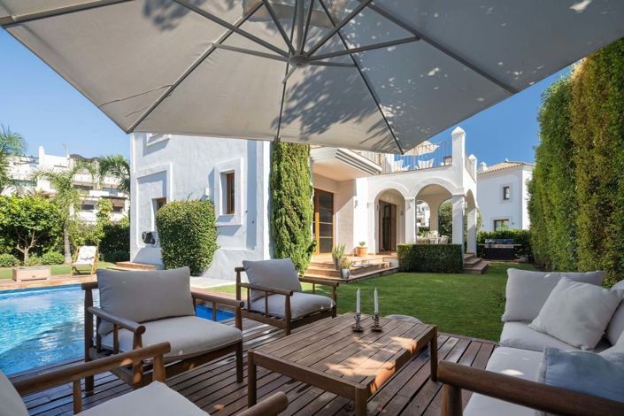 Image No.3-Villa de 4 chambres à vendre à Estepona