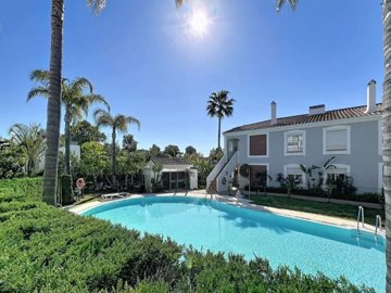 1447-665327-78d1f4f8b6655591b02d22fabb36a692d