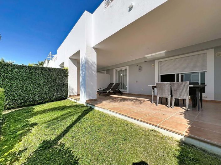 Image No.2-Appartement de 2 chambres à vendre à Estepona