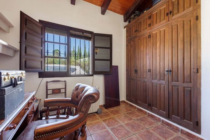 Image No.22-4 Bed Villa for sale