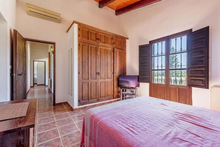 Image No.24-4 Bed Villa for sale