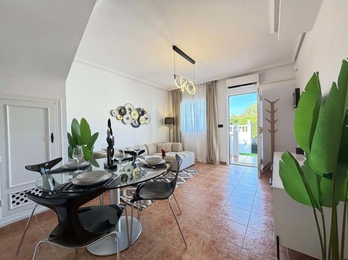 Image No.28-3 Bed Townhouse for sale