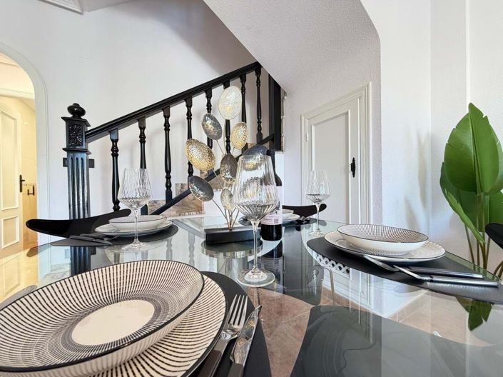 Image No.30-3 Bed Townhouse for sale