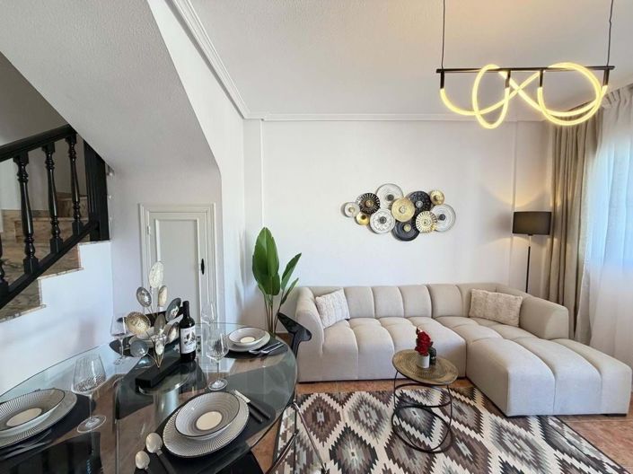 Image No.31-3 Bed Townhouse for sale