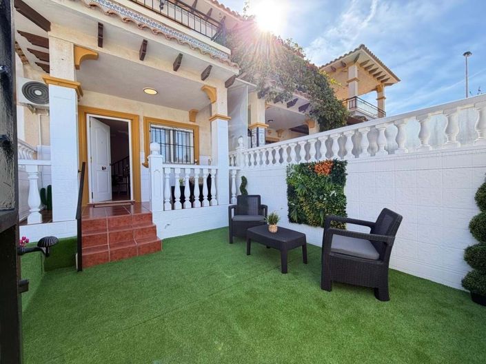 Image No.4-3 Bed Townhouse for sale